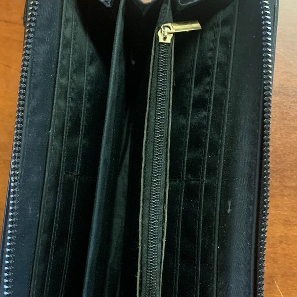 Wristlet/Wallet Bundle - Picture 11 of 12